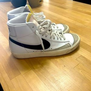 Nike Blazer (size 10)